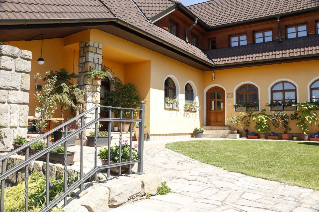 Apartman U Vagnera Dvur Kralove nad Labem Luaran gambar